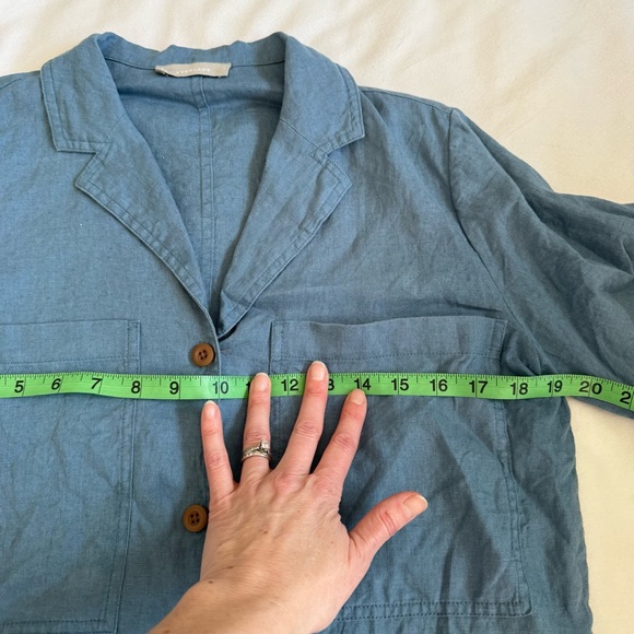 Everlane Linen Workwear shirt - Picture 8 of 16